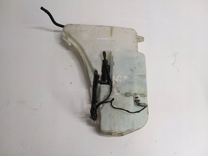 BMW F10 F11 F01 Behälter Spritzdüse Pumpe 7178745