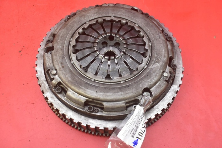 embrayage volant d’inertie volant bimasse 3000950538 RENAULT MEGANE 3 III 1.5 DCI 110 KM