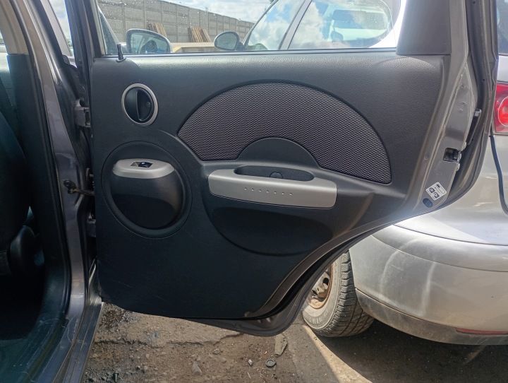 PANNELLO PORTA PORTIERA Laterale / lato Destra posteriore Chevrolet Kalos T255 08
