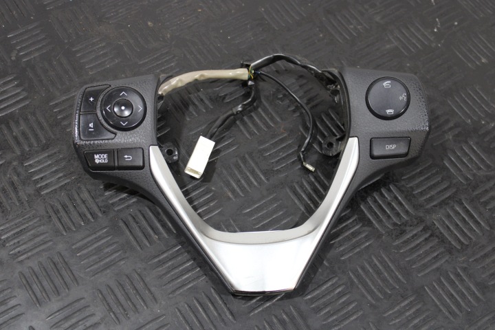 MULTIFUNKCJA Volant TOYOTA AURIS II 2 KOMBI