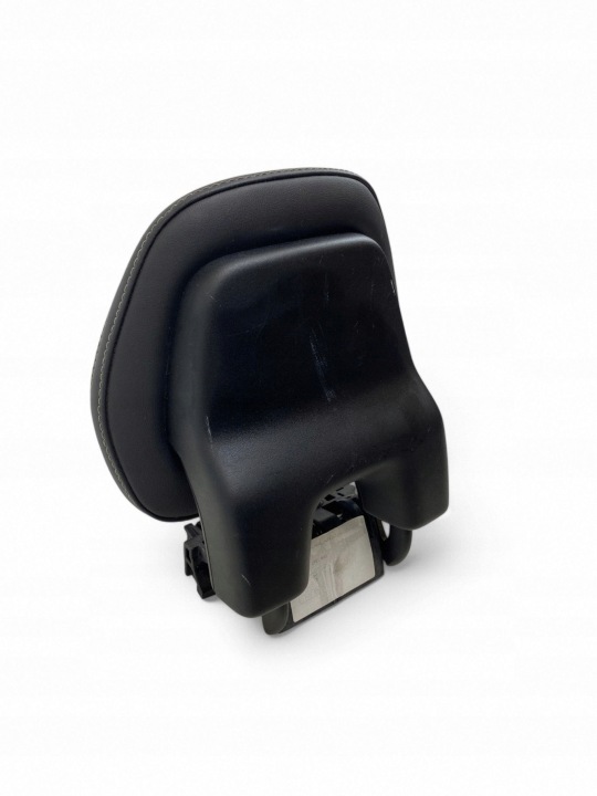 Volvo XC90 Rear seat head restraint 8