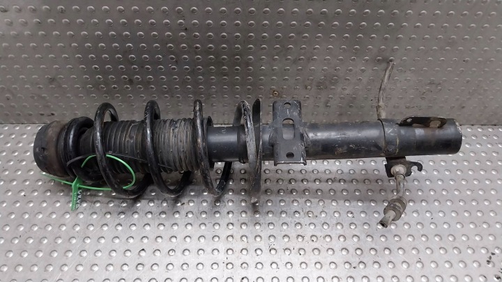 Stoßdämpfer links rechts vorne 6R0413031F VW POLO V IBIZA IV FABIA II III A1