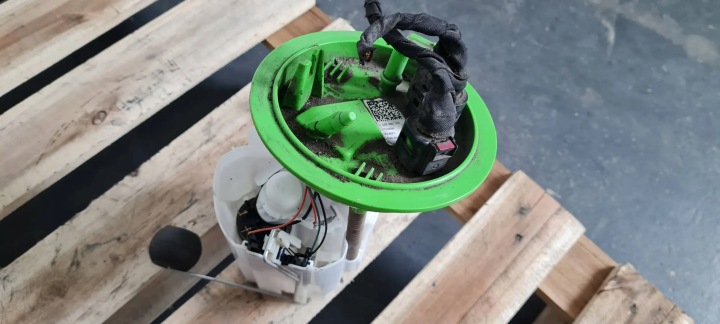 S3 8V SEDAN A3 PUMPE DES KRAFTSTOFFSBEHÄLTERS TANK 2.0 TFSI 5Q0919087AH