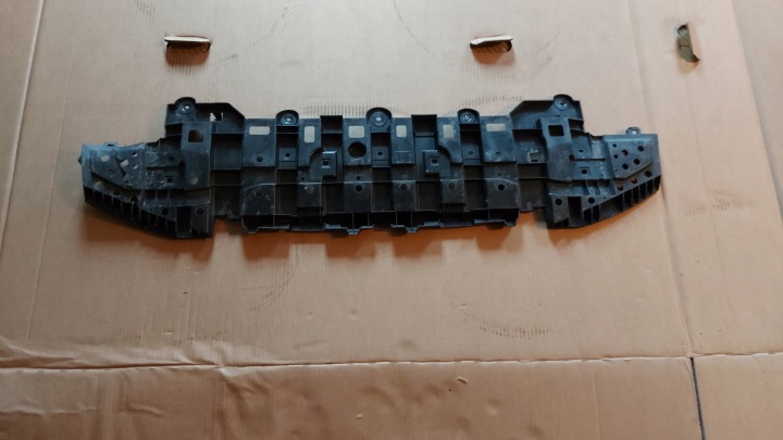 ABSORBER copertura GREMBIALINA sotto Paraurti TOYOTA YARIS IV 20