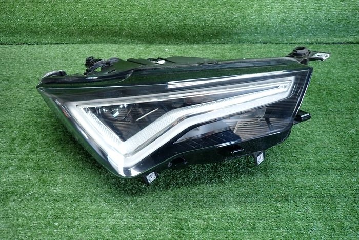 SEAT ATECA FULL LED for SZKLO and PUSZKE 21- reflektor right light led spalony