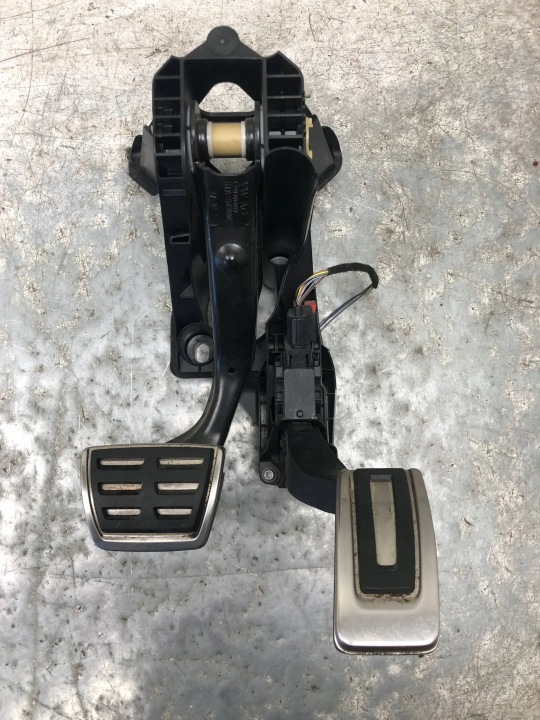 plynový pedál brzdy SKODA OCTAVIA III VRS KOMBI 5Q1723058AK 5Q1723503H