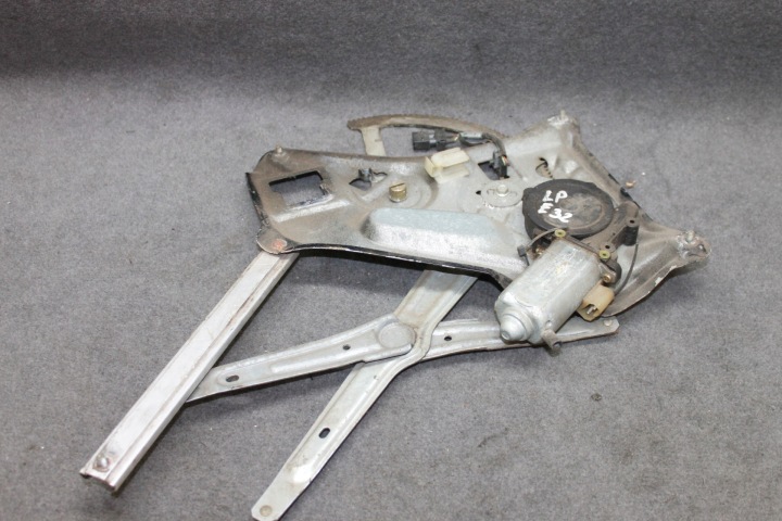 BMW E32 - Gestänge fensterhebermotor links vorne - 1938367