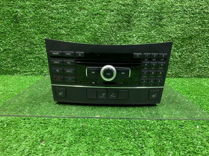 MERCEDES W212 RADIO CD Navigation NAVI A2129008304