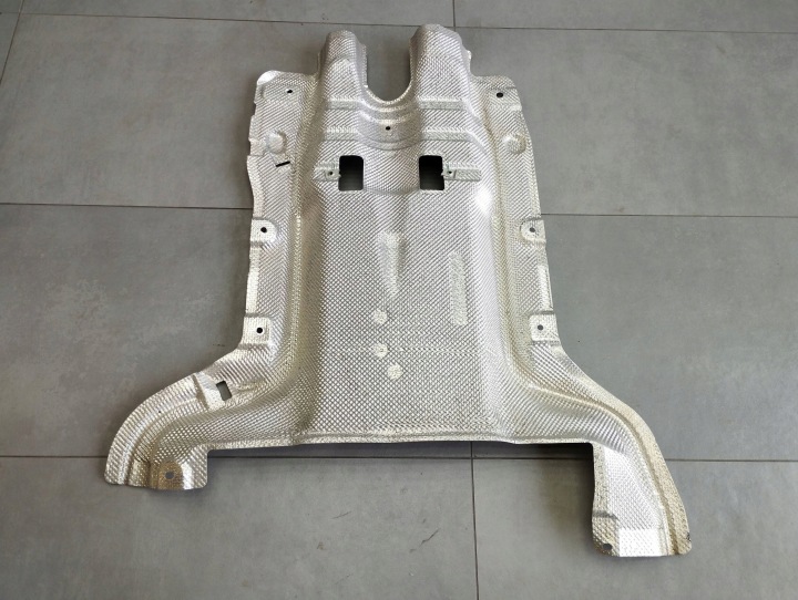 Mercedes-Benz GLC X253 Blende Abdeckung TERMICZNA A2536800000