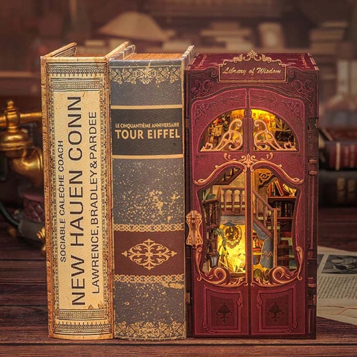 Book nook DIY CuteBee Library of Wisdom LED 281 ел. — фото 14