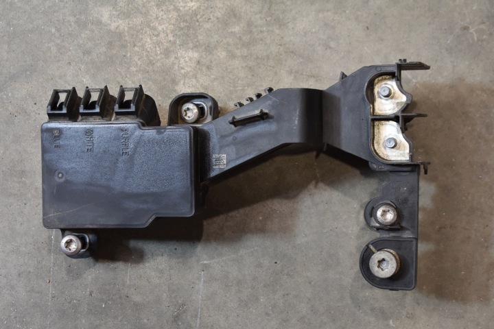 IDEALNY ROZDZIELACZ PRADU BMW X7 G07 G06 G05 1