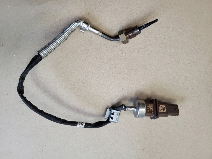 Capteur TEMPERATURY Gaz AUDI VW SEAT SKODA 2.0 D 04L919529D OE EU