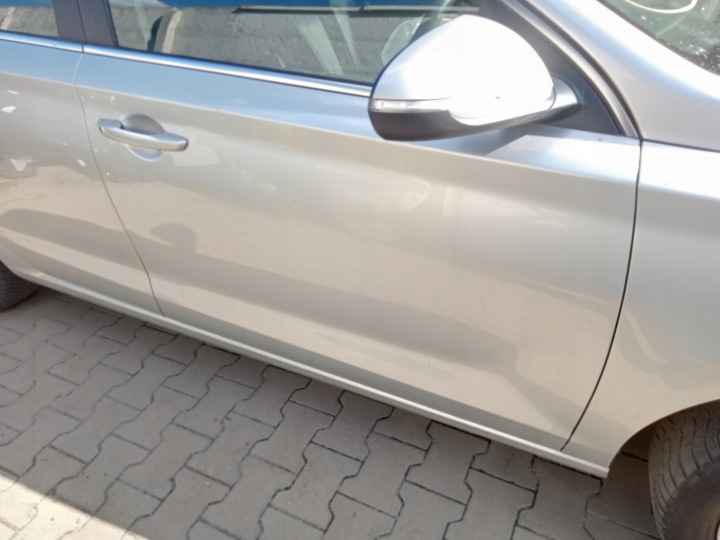 HYUNDAI I30 III dveře pravý předek přední pravé U3S 2017