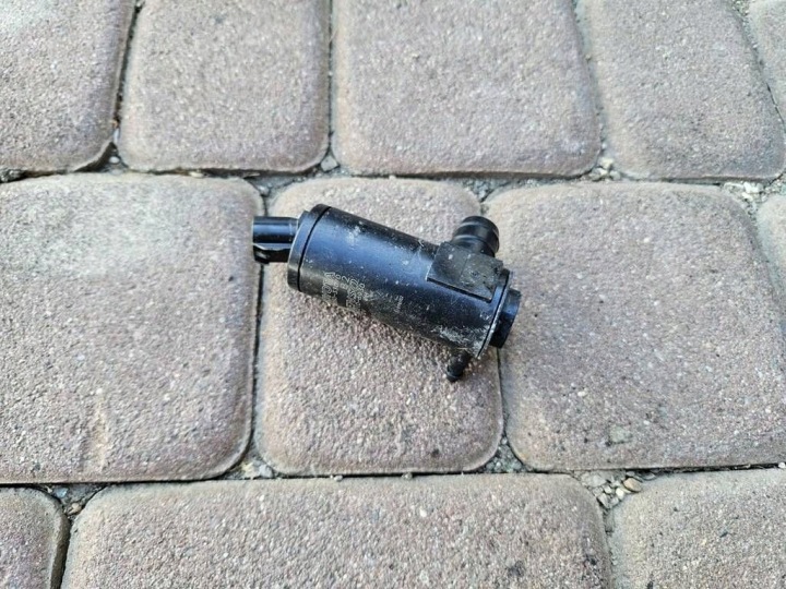 pumpa spremnik mlaznice Lexus Toyota Camry VIII XV70 85330-33070