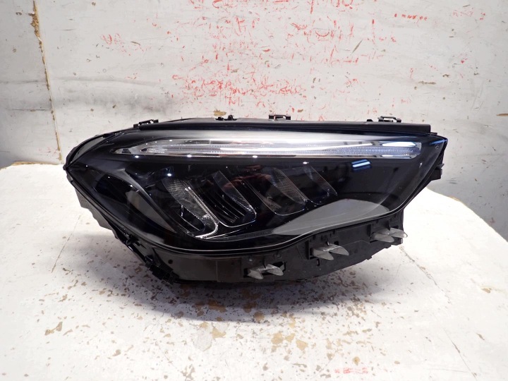 lámpa eleje első jobb MERCEDES GLA W247 LIFT 23- FULL LED A2479063604