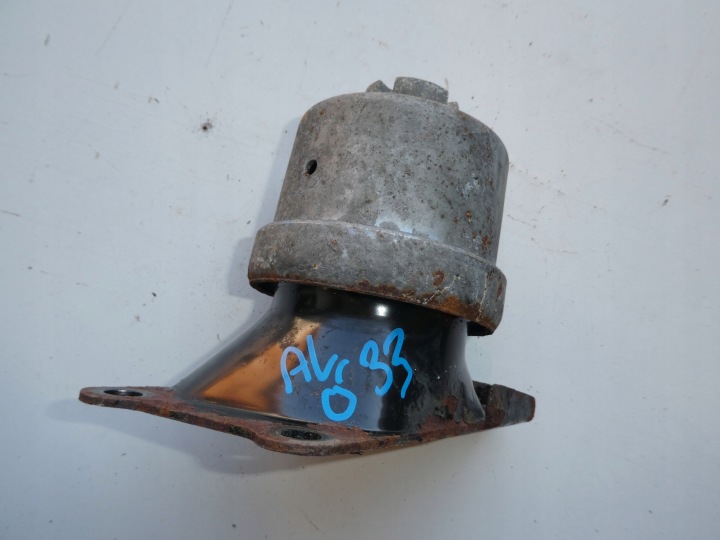 engine mount VW T5 LIFT 2.0 TDI 7E0199256J