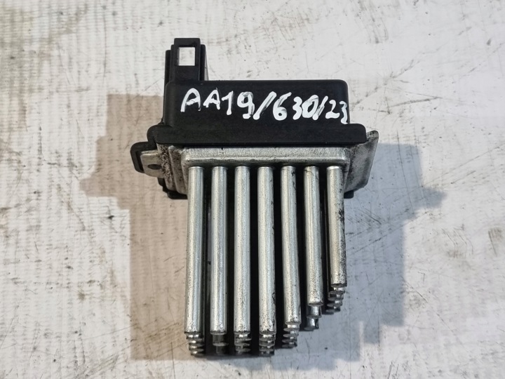 Résistance, rhéostat, régulateur Résistance chauffage habitacle OE 4B0820521 AUDI A6 C5 2.4 V6 121kW 00r