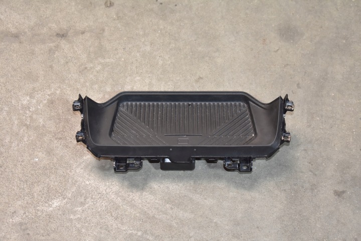 IDEALNA LADOWARKA INDUKCYJNA BMW G70 G60 1