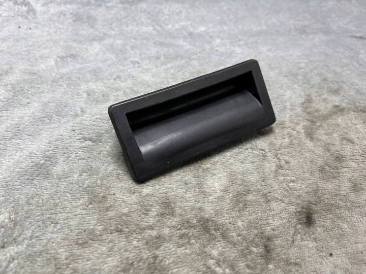 MIKROSTYK prekidač zadnja hauba prtljažnika DO AUDI VW SEAT SKODA 5ND 5N0827566T !J