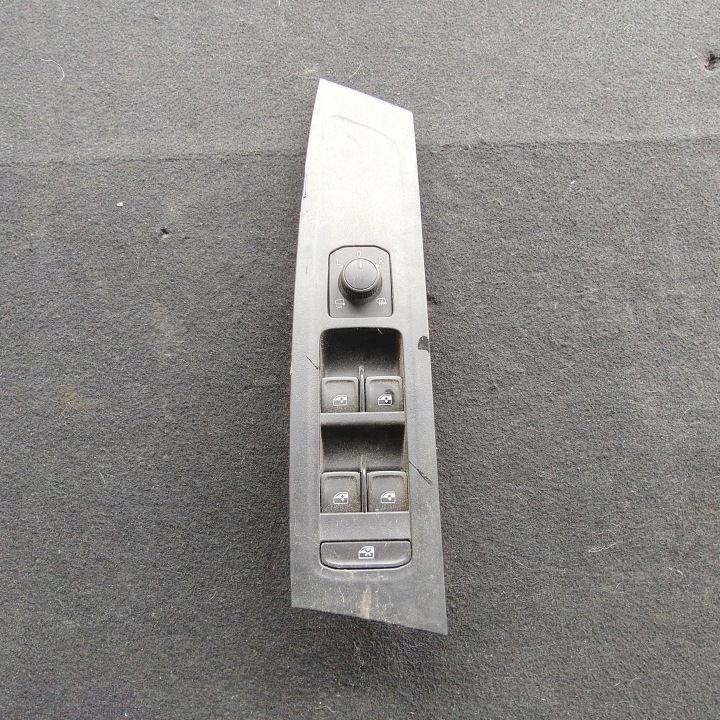 Interrupteur bouton lève vitres SKODA FABIA IV 5g0959857D