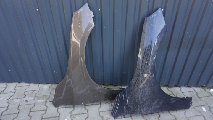 VOLVO S60 V60 LIFT - rechts Kotflügel vorne
