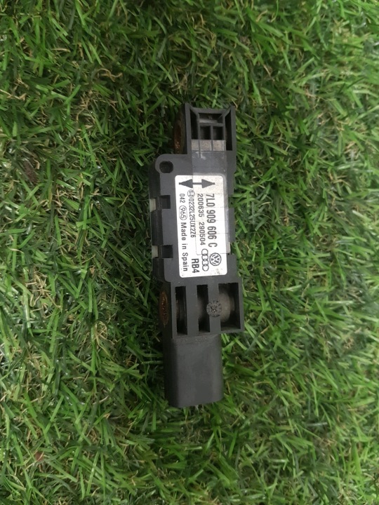 senzor udara VOLKSWAGEN TOUAREG 7L0909606C