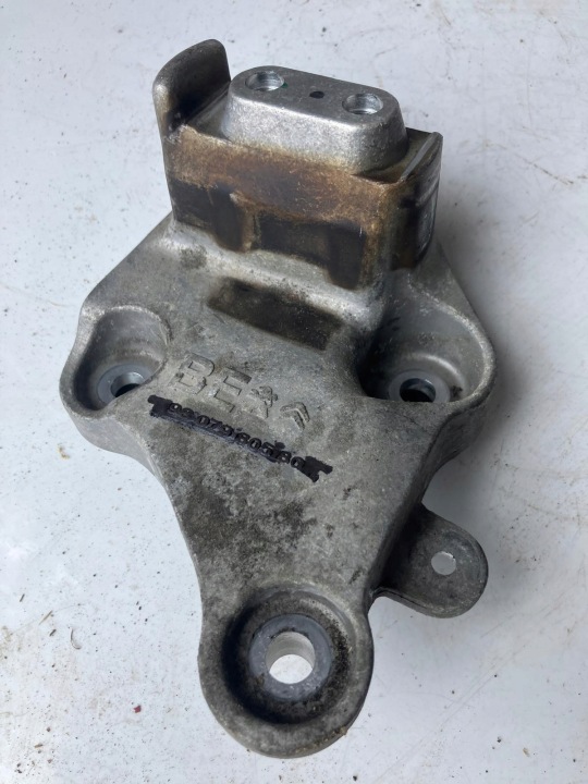 Stütze Getriebehalter getriebe CITROEN C4 PICASSO II 1.6 BLUE HDI 9807980580
