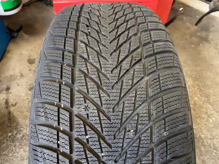 guma zimowa 245/45R19 102V Goodyear UltraGrip Performance 3 7mm 2024r