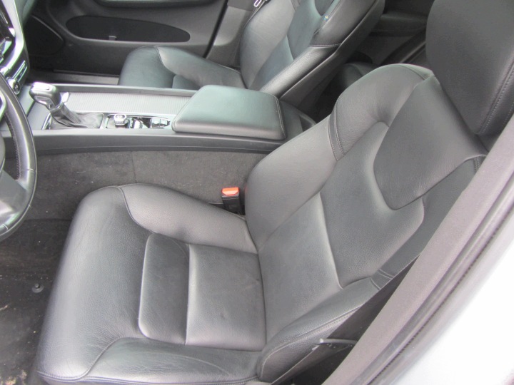 VOLVO XC60 II sitz seiten mitte XC 60 sitze SKORZANE GRZANE mitte CZAR
