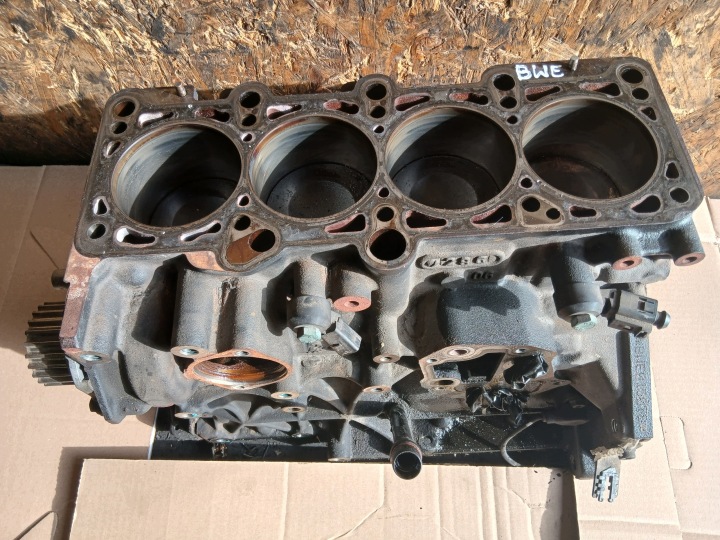 AUDI A4 B7 2.0TFSI 200KM BWE BLOK DOL motore pistoni albero motore
