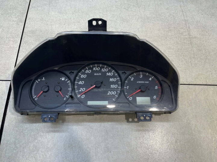 Instruments tachymètre compte tours Horloge montre tableau bord MAZDA MPV 2.0 D LD6355430