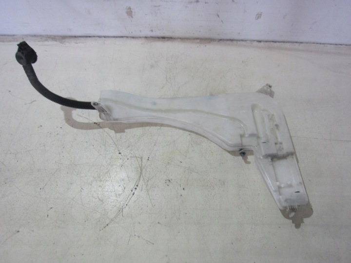 BMW X3 F25 nádržka plynu DO ostřikovače 61667255828 7255828