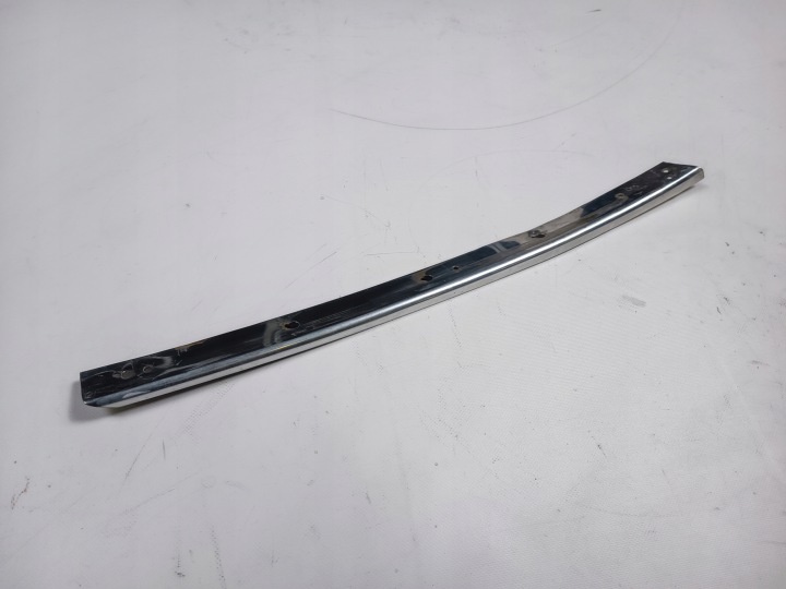 Moulage chrom slupka A Gauche Mercedes SL R107 C107