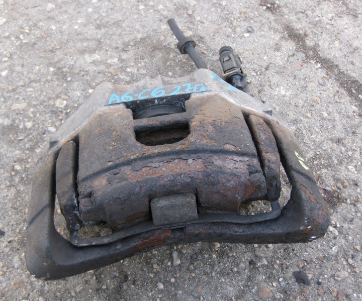 AUDI A6 C6 KOMBI 2.7 TDI 07R Bremssattel Bremse Sattel Brems- rechts vorne