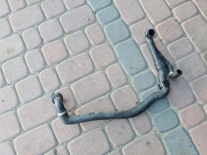 Tubi radiatore d’acqua 1.6TDI Volkswagen Golf VII 5Q0122051AR