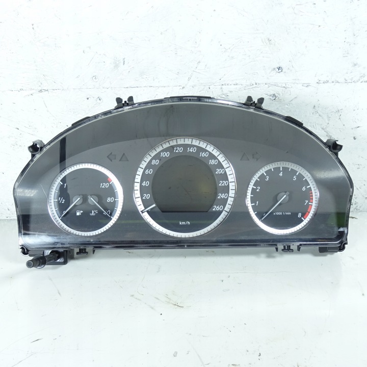 MERCEDES C W204 S204 1.6B Instruments tachymètre compte tours A2045409811