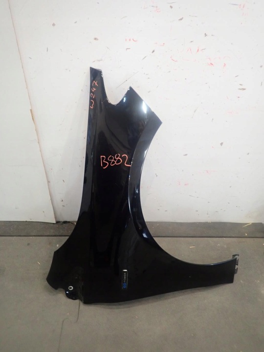 fender front right MERCEDES B-KLASA W247 2018