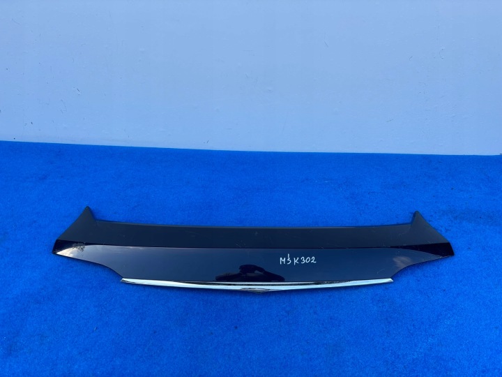 MASERATI LEVANTE SPOILER DO kapoty Z CHROMEM krytka lišta 670042733 MSK302