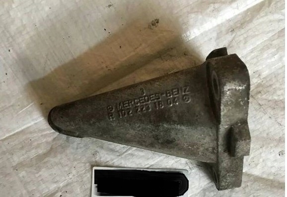 engine mount MERCEDES W124 1022231804