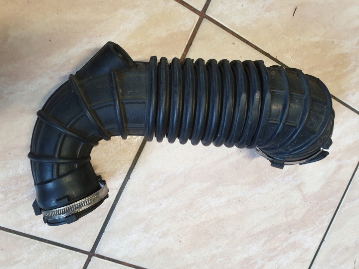 tubo flessibile Manicotto alimentazione aspirazione aria Tubazione Dell’aria tubo AUDI A5 A4 B8 8K 8T OE