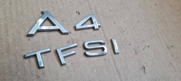 A4 B8 LIFT EMBLEMAT NAPIS bonnet boot rear part A4 TFSI