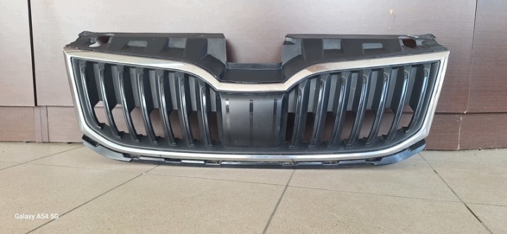 Grill Grill des Kühlers SKODA OCTAVIA III 5E08536523A