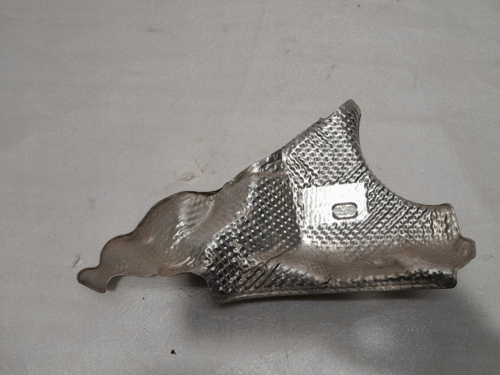 AUDI Q5 80A Couverture tablier moteur TERMICZNA 80A399299F