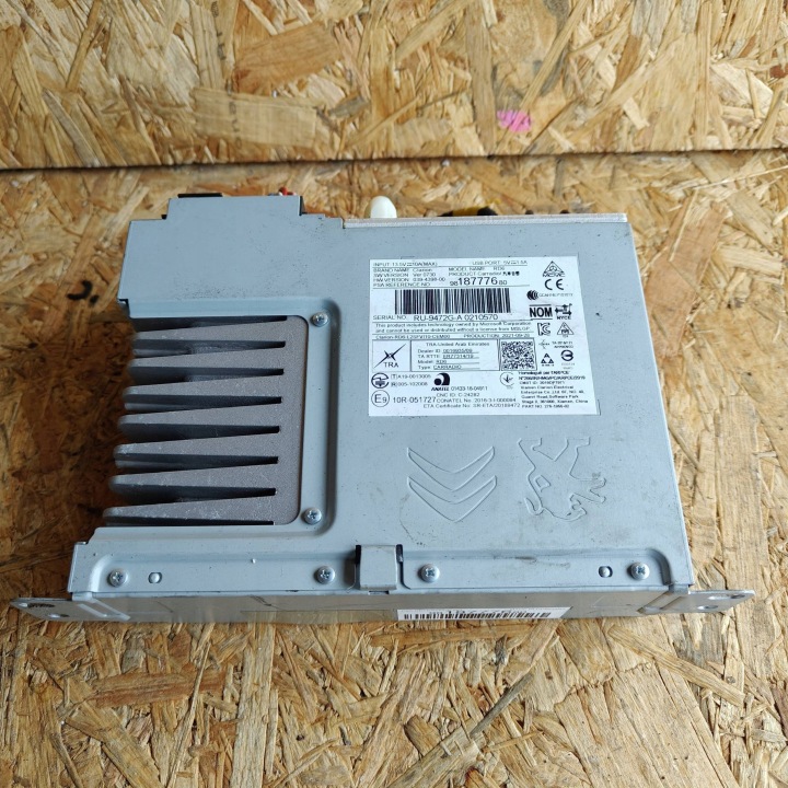 Stacja multimedialna Peugeot Expert 9818777680