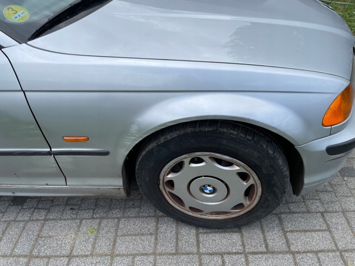 Kotflügel vorne rechts BMW 3 E46 Sedan KOMBI vor LIFT 354/7 TITANSILBER