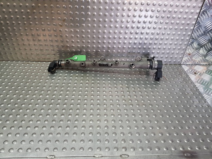kraftstoffverteiler einspritzleiste sensor 7787164 BMW E46 E90 E60 E61 E87 E91 E83 2.0 D M47