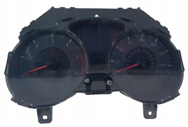 Nissan Juke and 1 F15 1.5 DCI dials / Predkosciomierz