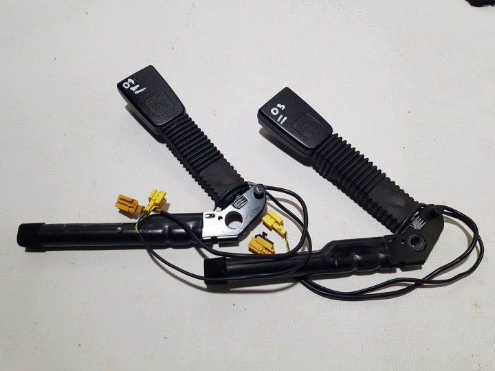 tenditore Aggancio ramo cinture sicurezza Anteriore Anteriore sinistra Mercedes ML W164 W251 GL X164