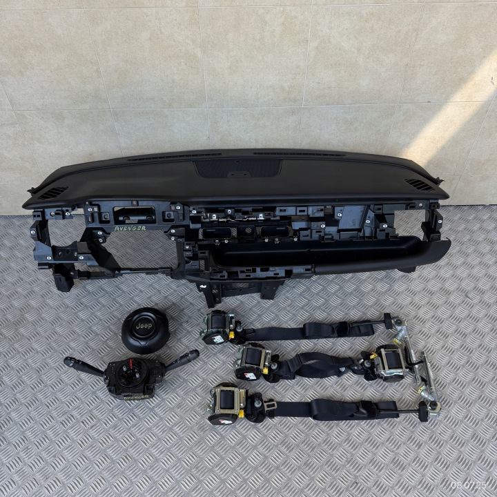 dashboard complete airbag console tension belts cockpit JEEP AVENGER 2023 ROK