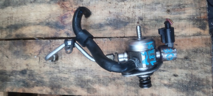 KRAFTSTOFFPUMPE FÖRDERPUMPE VW AUDI A4 B8 A5 8T LIFT 1.8TFSI 06K127025A